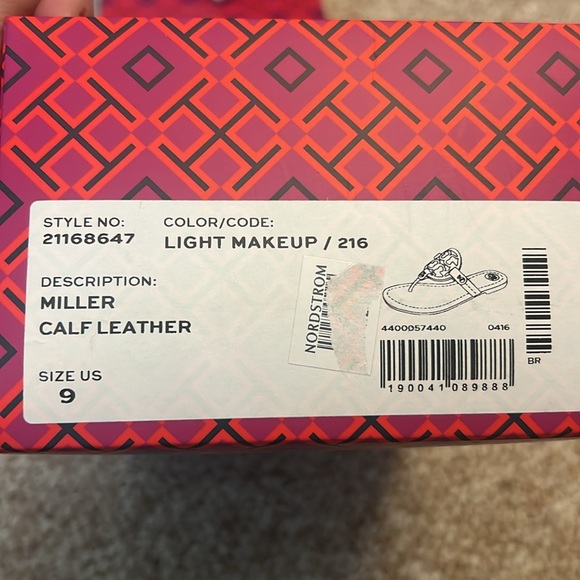 Tory Burch Miller Leather Sandals-Light Makeup- Size 9
W/Box And Dust Cover - Picture 9 of 9